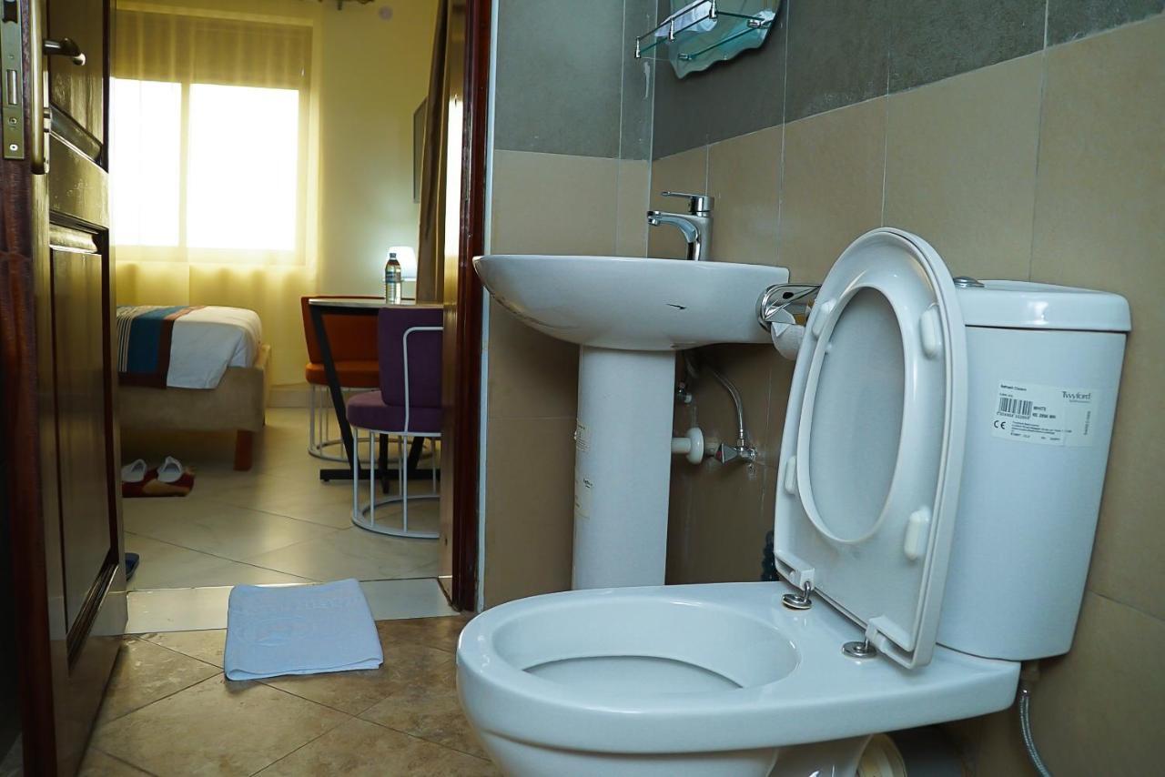 Jarin Hotel Kampala Bagian luar foto